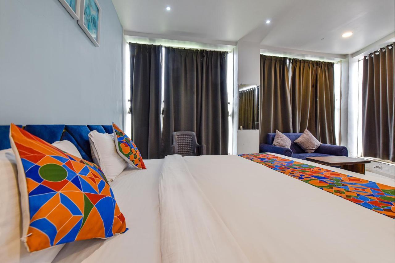 Fabhotel Code Surat Exterior foto